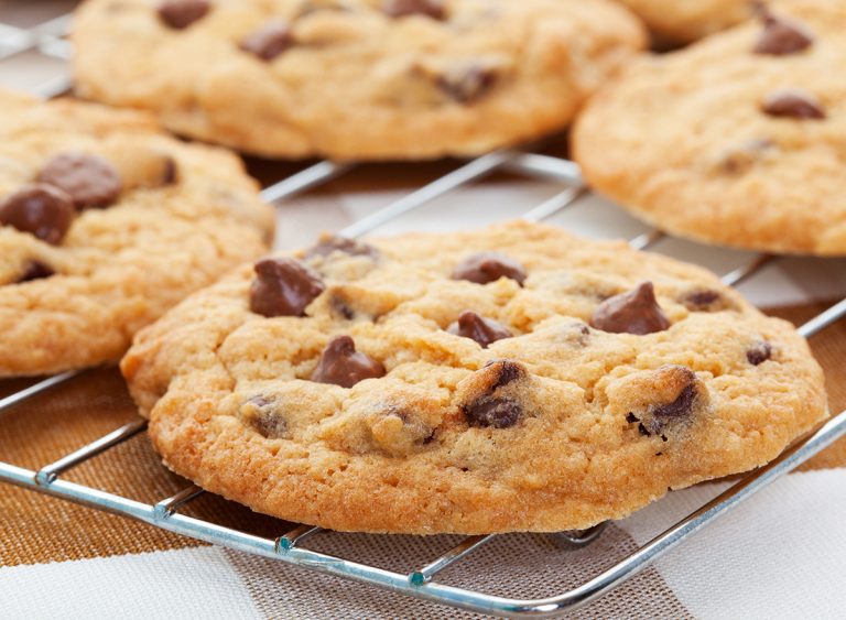 chocolate-chip-cookies-on-cooking-rack